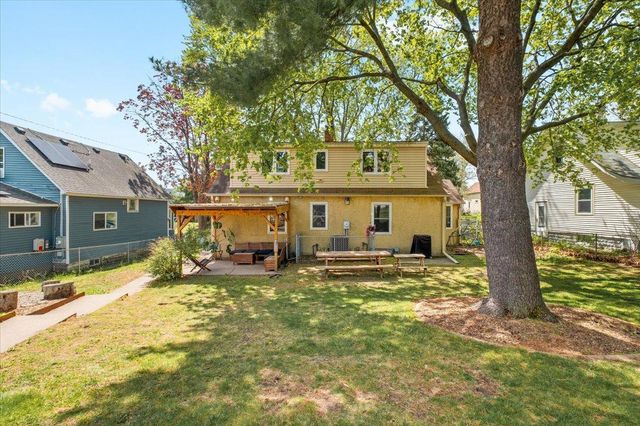 1077 Lafond Avenue, Saint Paul, MN 55104