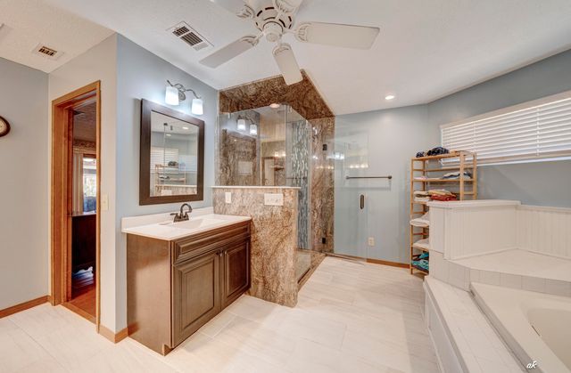 2910 Kings Harbour Road, Panama City, FL 32405