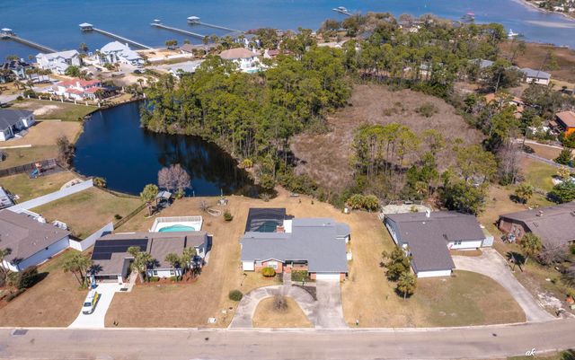 2910 Kings Harbour Road, Panama City, FL 32405