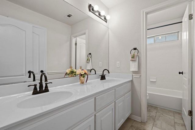 1912 Mulligan DR, Round Rock, TX 78664