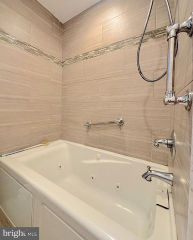 468 RARITAN AVE, Atco, NJ 08004