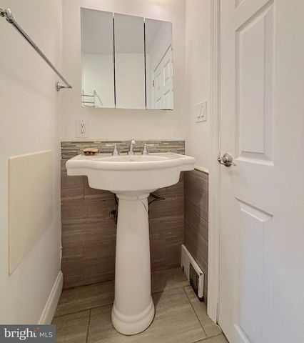 468 RARITAN AVE, Atco, NJ 08004