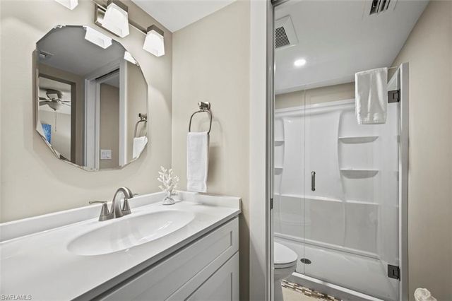 200 Lenell RD 215, Fort Myers Beach, FL 33931