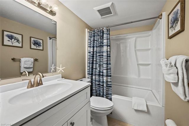 200 Lenell RD 215, Fort Myers Beach, FL 33931