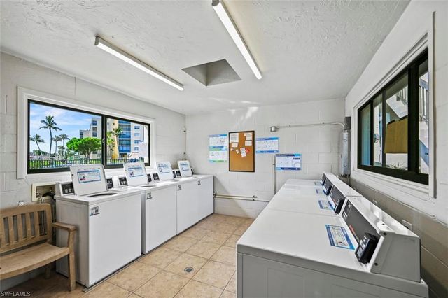 200 Lenell RD 215, Fort Myers Beach, FL 33931