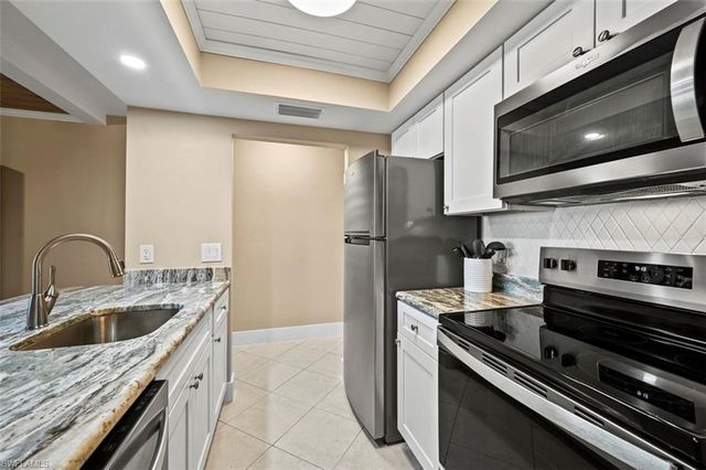 200 Lenell RD 215, Fort Myers Beach, FL 33931