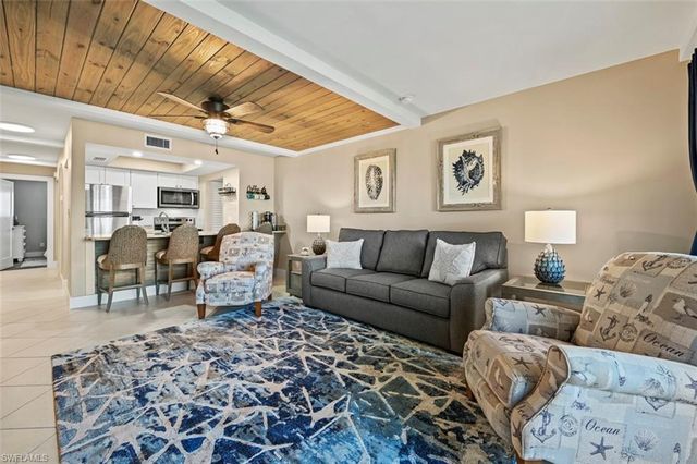 200 Lenell RD 215, Fort Myers Beach, FL 33931