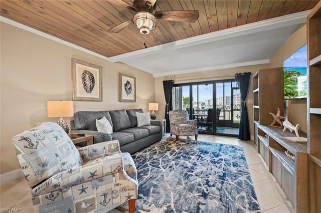 200 Lenell RD 215, Fort Myers Beach, FL 33931