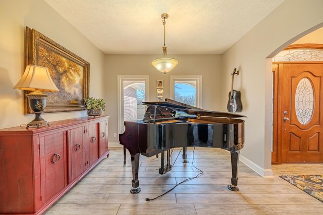 35 TENNESSEE RIVER LN, Savannah, TN 38372