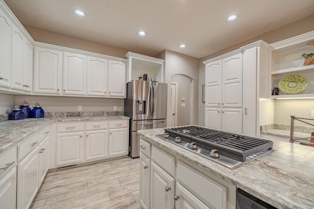 35 TENNESSEE RIVER LN, Savannah, TN 38372