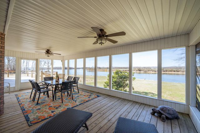 35 TENNESSEE RIVER LN, Savannah, TN 38372