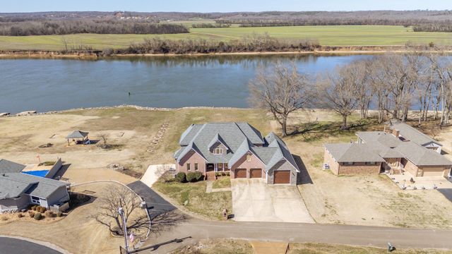 35 TENNESSEE RIVER LN, Savannah, TN 38372