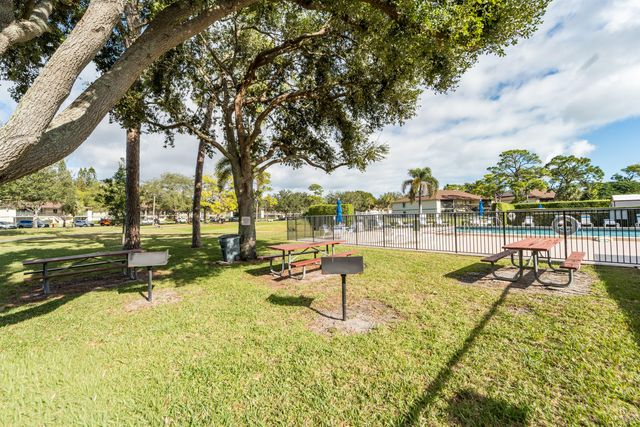 6341 Chasewood Drive D, Jupiter, FL 33458