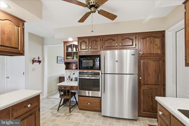 546 HI VIEW DR, Lititz, PA 17543