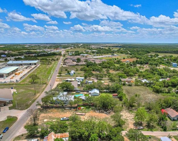 200 Carl Shipp DR, Liberty Hill, TX 78642