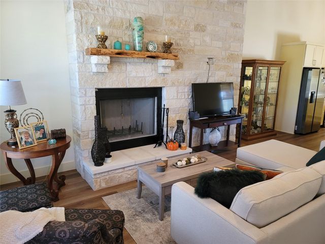 1248 Lake Shore DR B, Spicewood, TX 78669