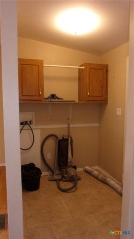 252 Sir Winston Drive, Canyon Lake, TX 78133