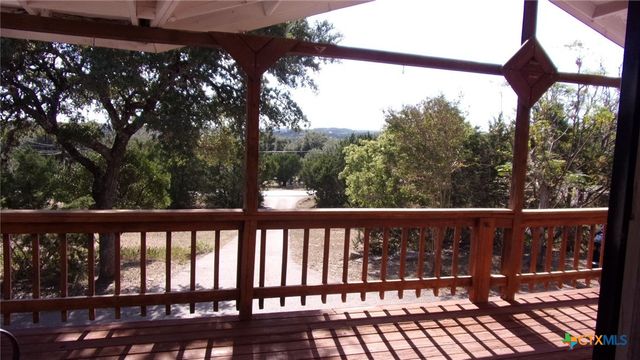 252 Sir Winston Drive, Canyon Lake, TX 78133