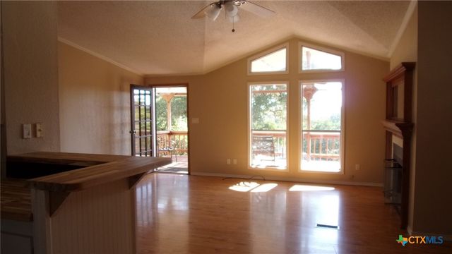 252 Sir Winston Drive, Canyon Lake, TX 78133