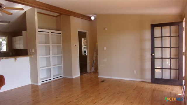 252 Sir Winston Drive, Canyon Lake, TX 78133
