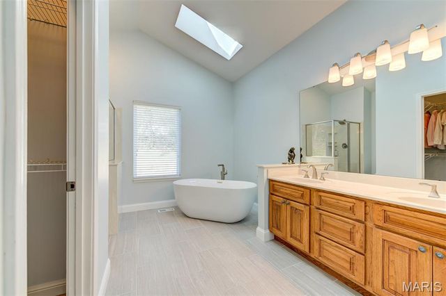 10825 Larkspur Drive, St Louis, MO 63123