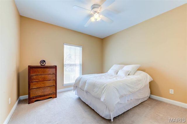 10825 Larkspur Drive, St Louis, MO 63123