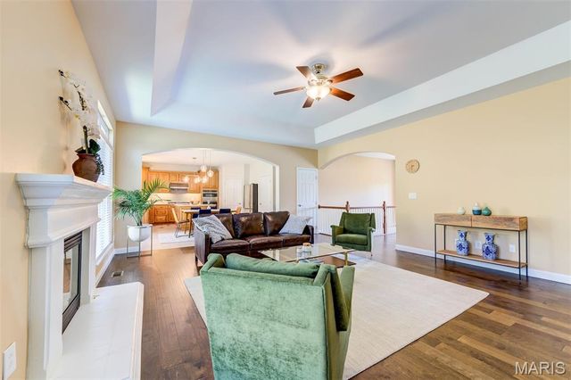 10825 Larkspur Drive, St Louis, MO 63123