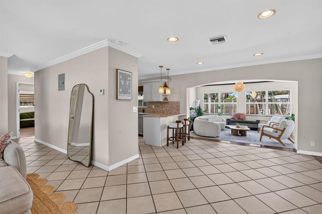 301 SE 8th Avenue, Deerfield Beach, FL 33441