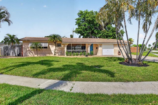 301 SE 8th Avenue, Deerfield Beach, FL 33441