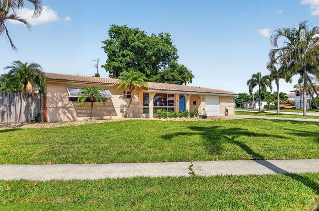 301 SE 8th Avenue, Deerfield Beach, FL 33441