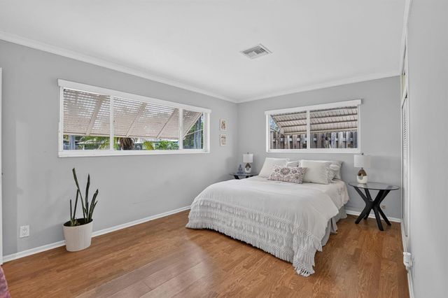 301 SE 8th Avenue, Deerfield Beach, FL 33441