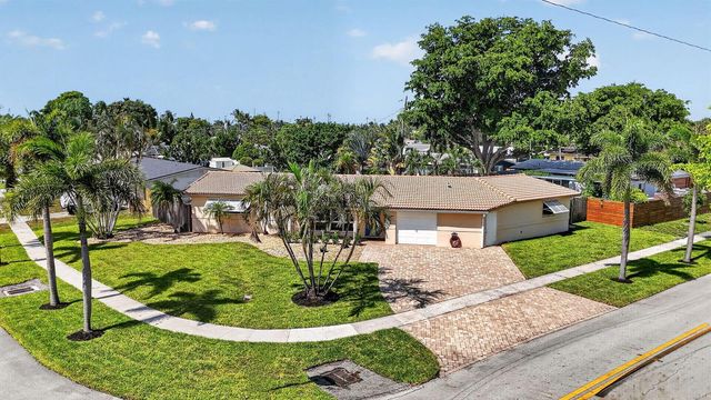 301 SE 8th Avenue, Deerfield Beach, FL 33441