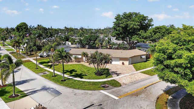 301 SE 8th Avenue, Deerfield Beach, FL 33441