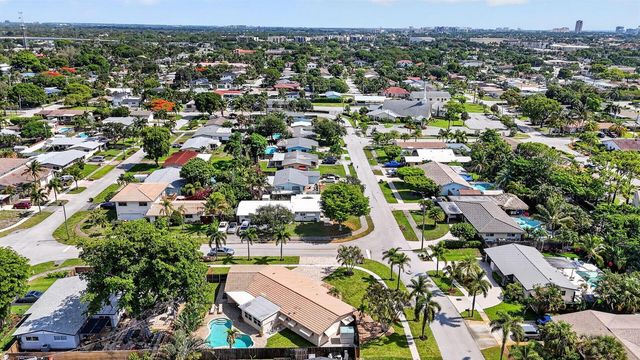 301 SE 8th Avenue, Deerfield Beach, FL 33441