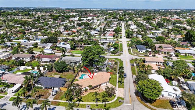 301 SE 8th Avenue, Deerfield Beach, FL 33441