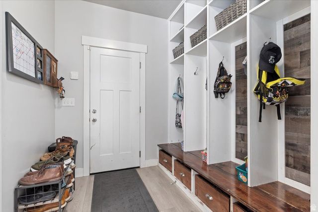 14884 S LONE BIRCH LN, Draper, UT 84020