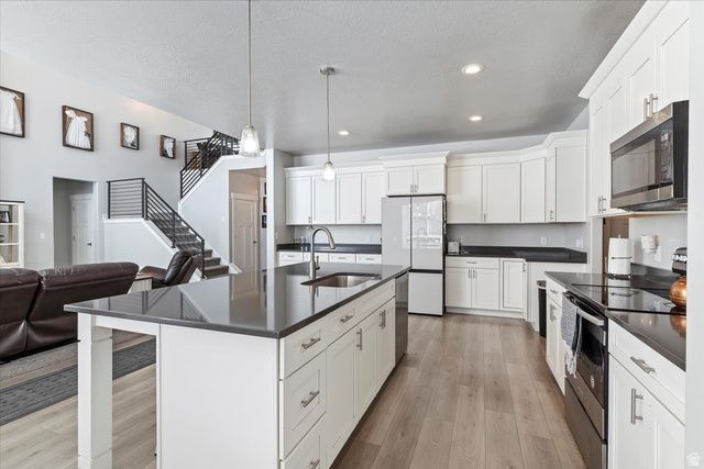 14884 S LONE BIRCH LN, Draper, UT 84020