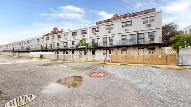 862 Leland Avenue 34A, Bronx, NY 10473
