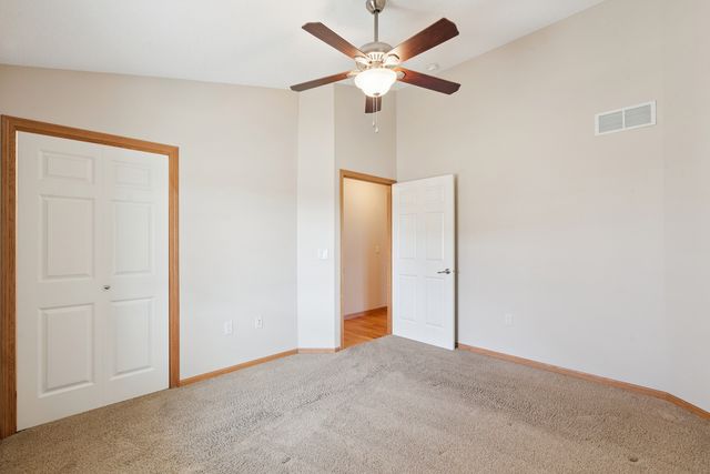 1716 Conor Court, Clinton, IA 52732