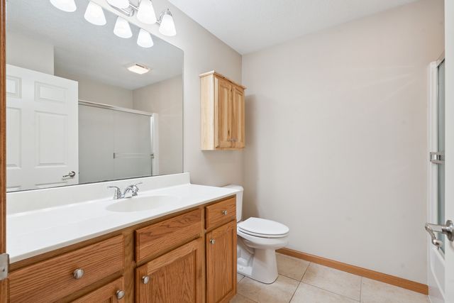 1716 Conor Court, Clinton, IA 52732