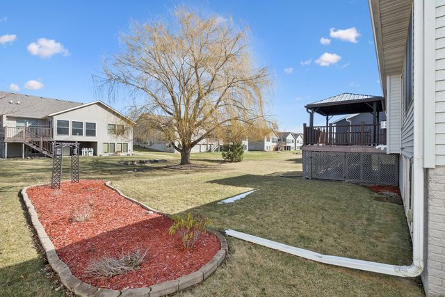 1716 Conor Court, Clinton, IA 52732