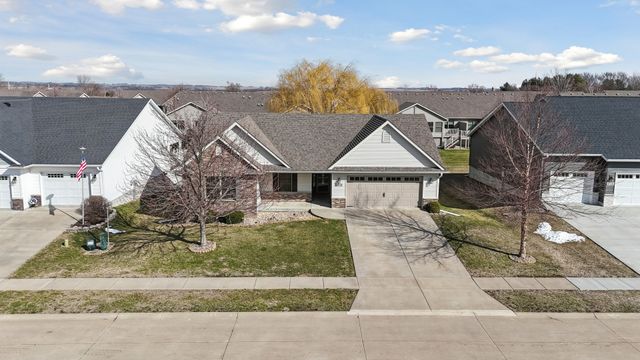 1716 Conor Court, Clinton, IA 52732