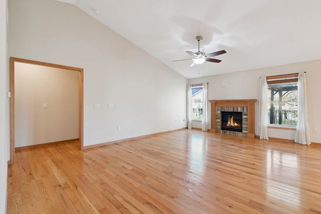 1716 Conor Court, Clinton, IA 52732