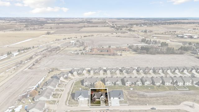 1716 Conor Court, Clinton, IA 52732