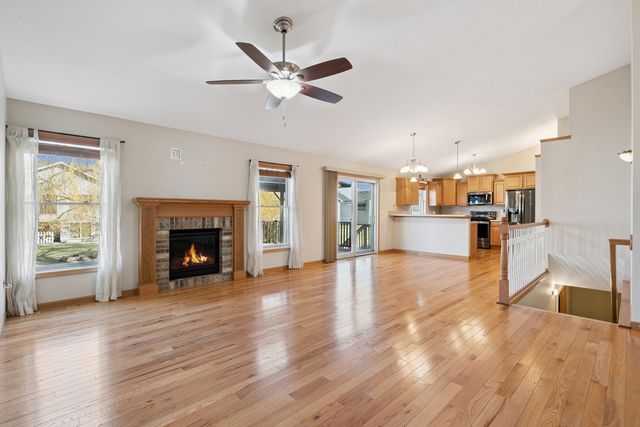 1716 Conor Court, Clinton, IA 52732