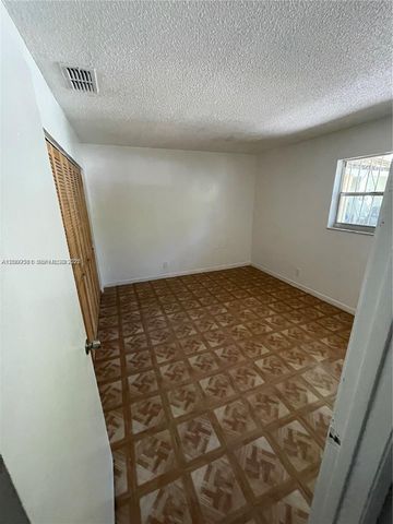 3677 Florida Avenue 3677, Miami, FL 33133