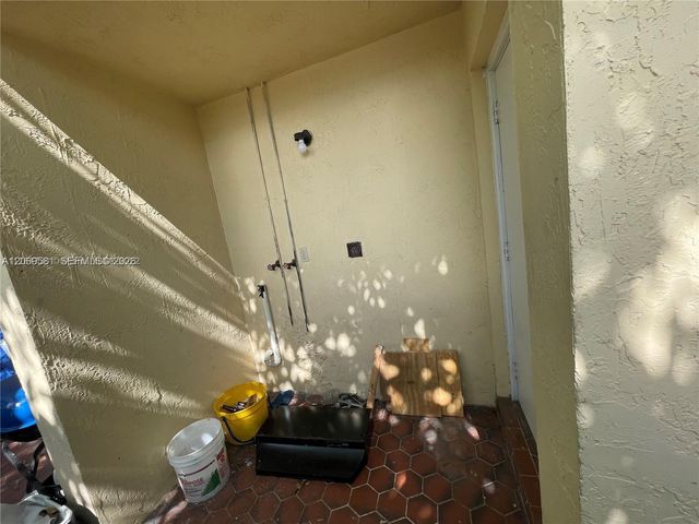 3677 Florida Avenue 3677, Miami, FL 33133