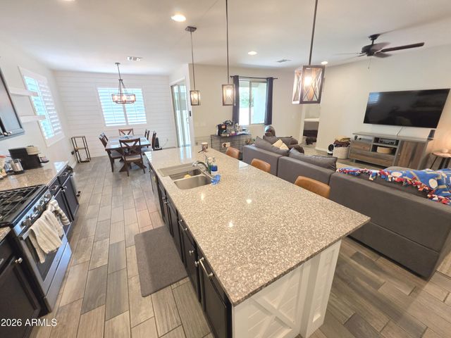 9908 E IGNITION Drive, Mesa, AZ 85212