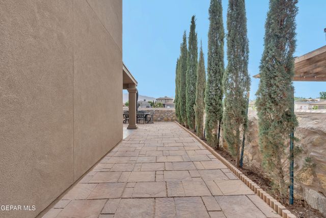 6428 SARA BETH Place, El Paso, TX 79932