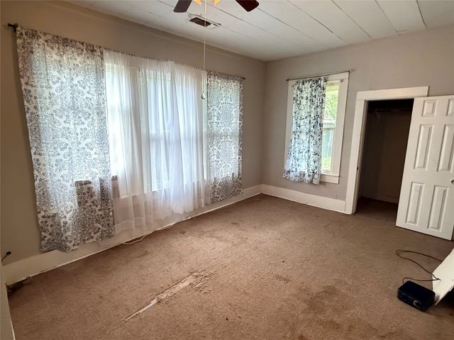 1211 Main Street, Brownwood, TX 76801